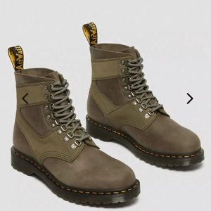 Dr. Martens - 1460 PASCAL LEATHER & SUEDE LACE UP BOOTS